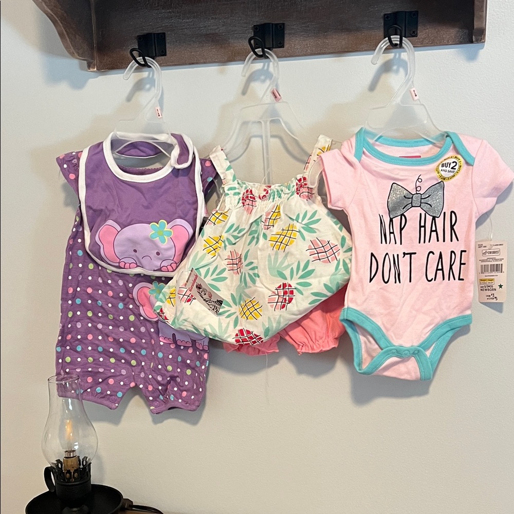 Baby Clothing Set with Elephant and Pineapple Prints